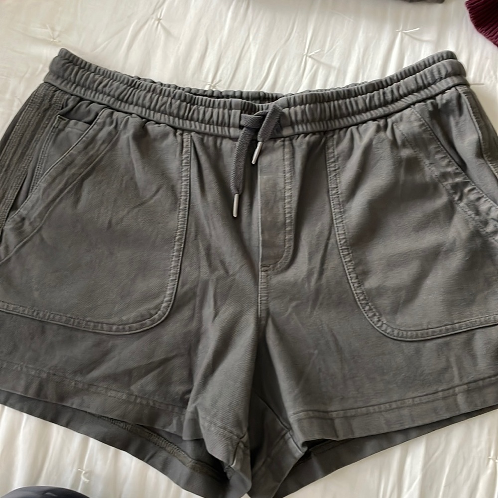 Athleta Farallon short size 12
